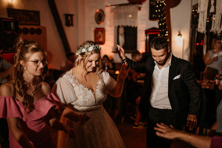 Ślub stara stodoła Olszewka