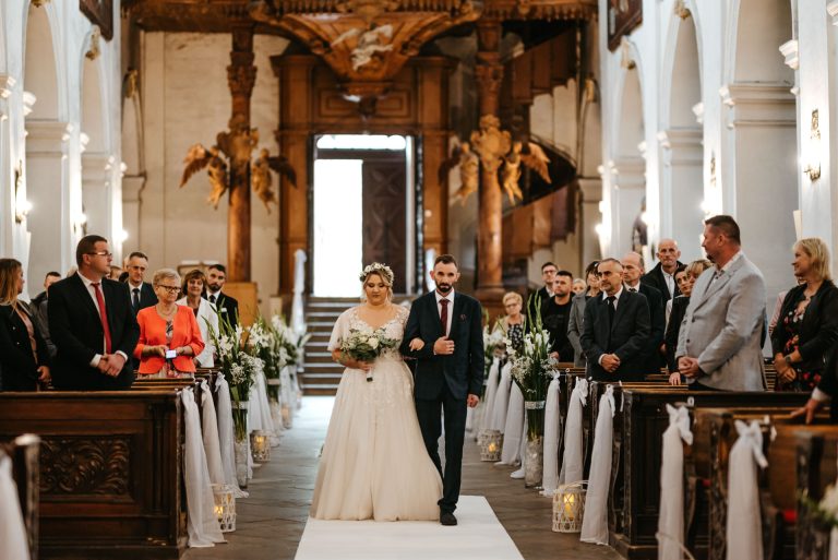 Ślub stara stodoła Olszewka