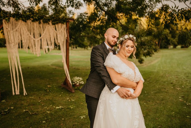 Ślub stara stodoła Olszewka