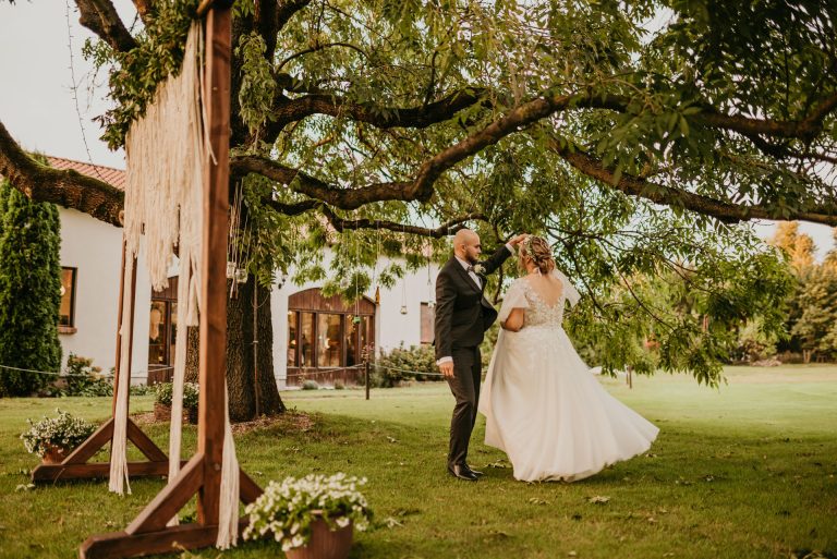 Ślub stara stodoła Olszewka