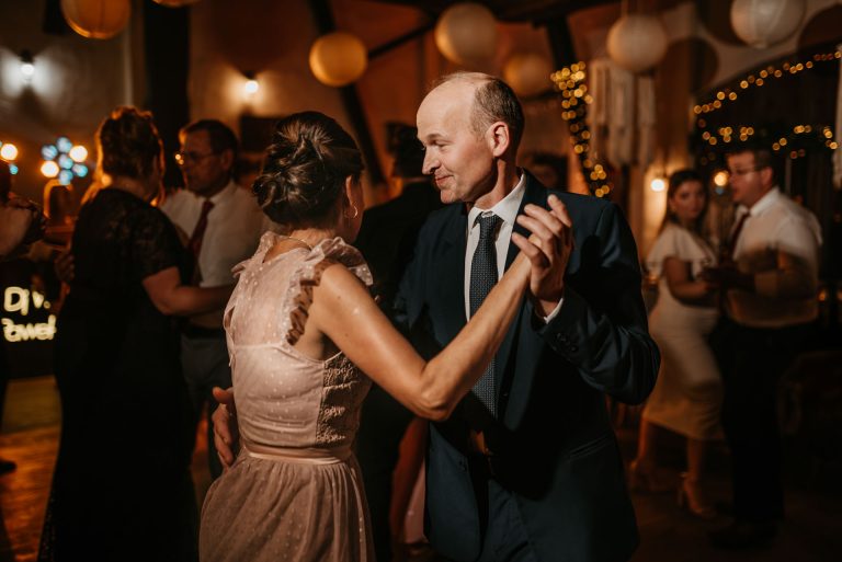 Ślub stara stodoła Olszewka