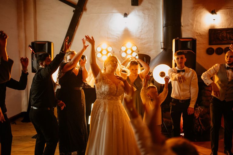 Ślub stara stodoła Olszewka